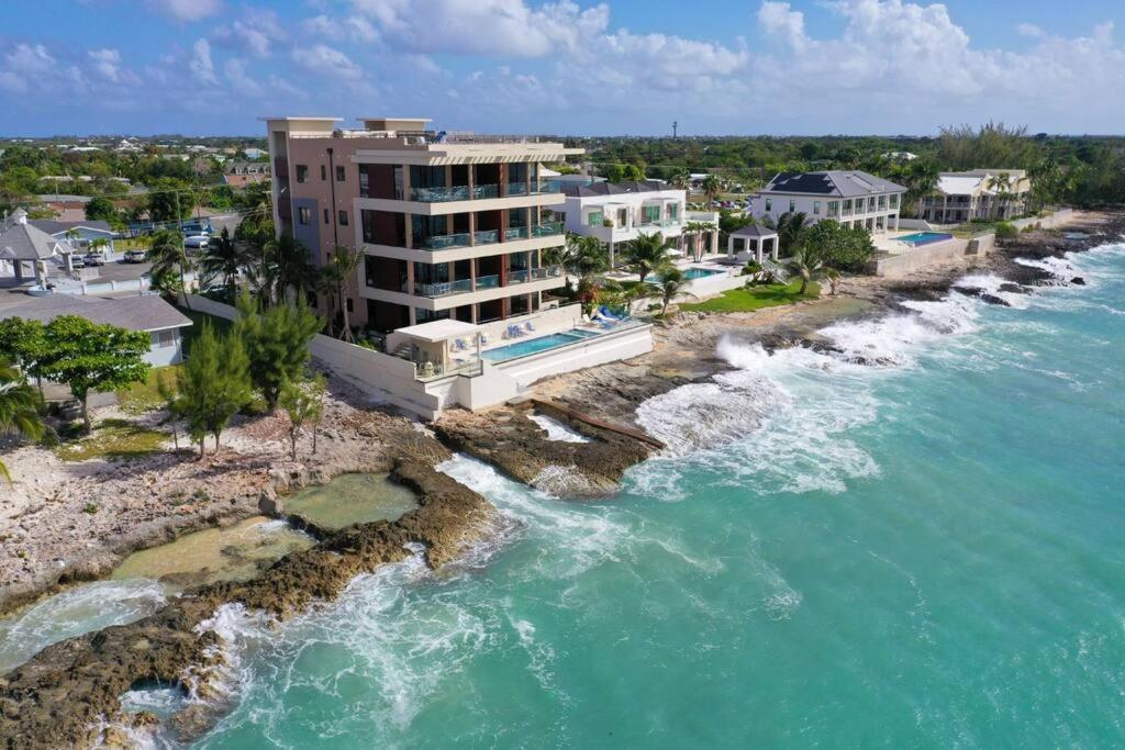 Luxury Ocean Front Seadreams 2 With 7 Mile Beach Views West Bay Extérieur photo